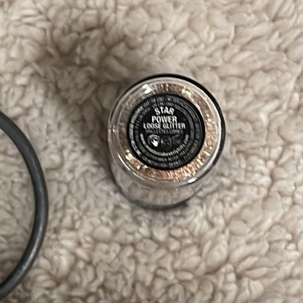 Anastasia Beverly Hills loose glitter star